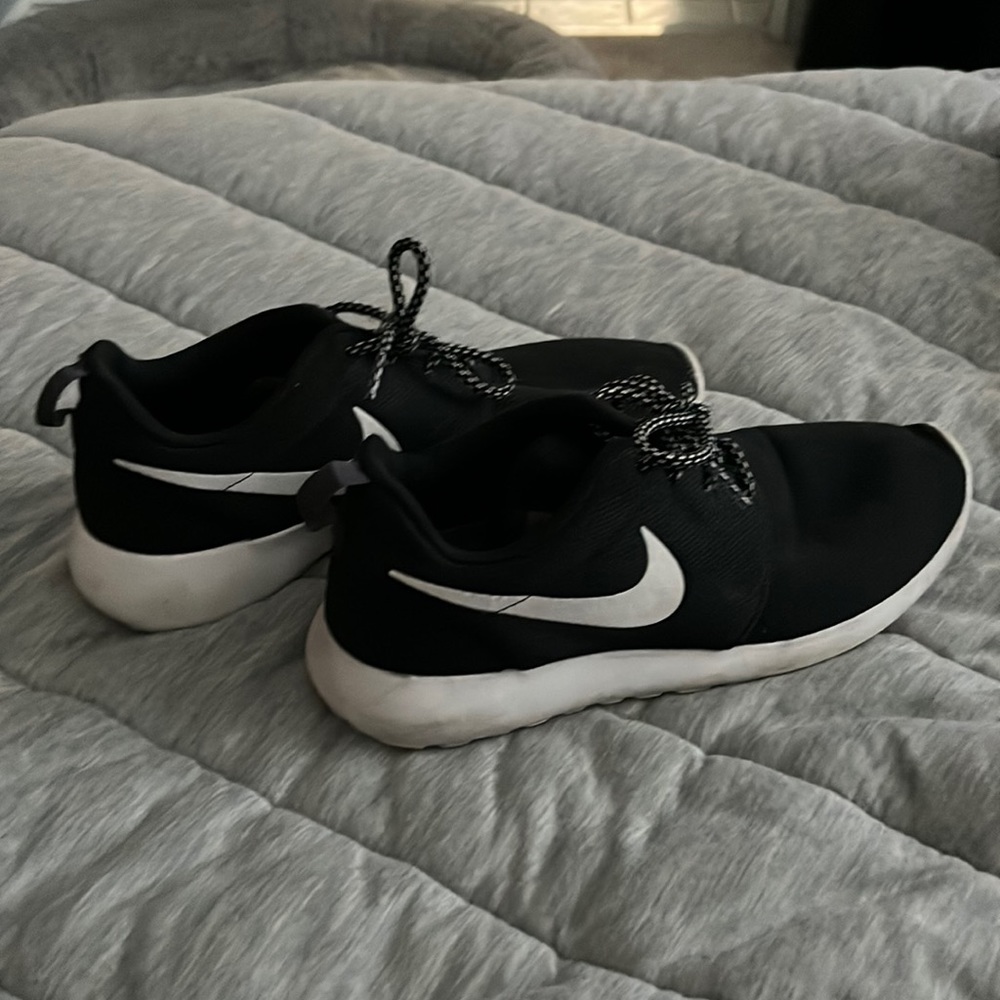 Nike Rosche Sneakers